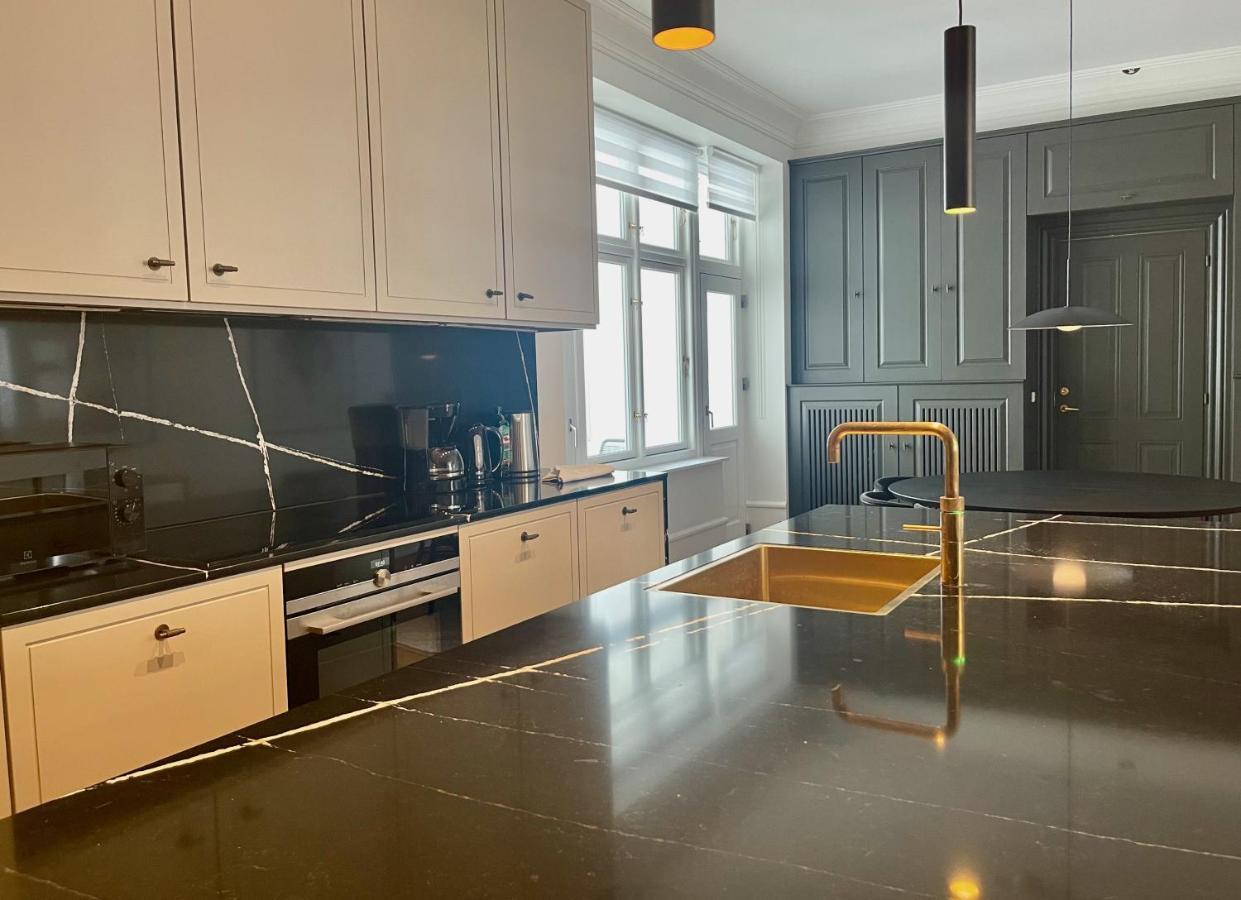 Beautiful 3 Bedroom Flat Next To The Marble Church Koppenhága Kültér fotó