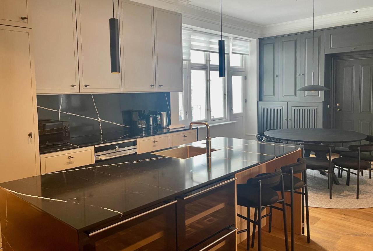 Beautiful 3 Bedroom Flat Next To The Marble Church Koppenhága Kültér fotó
