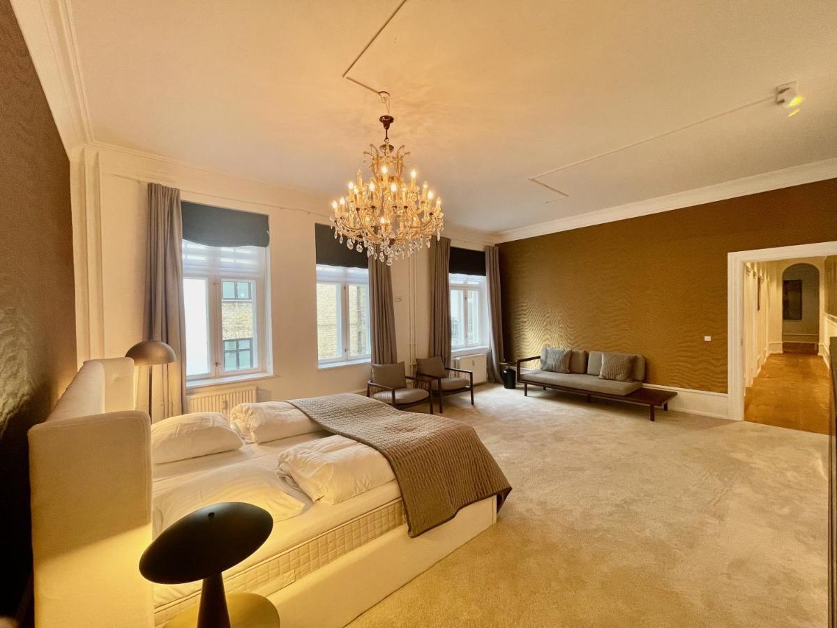 Beautiful 3 Bedroom Flat Next To The Marble Church Koppenhága Kültér fotó